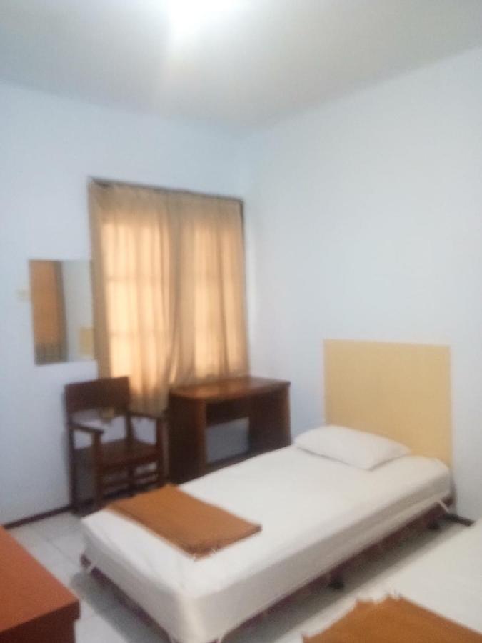 Oyo 2240 Simpang Tujuh Residence Kudus Exterior photo