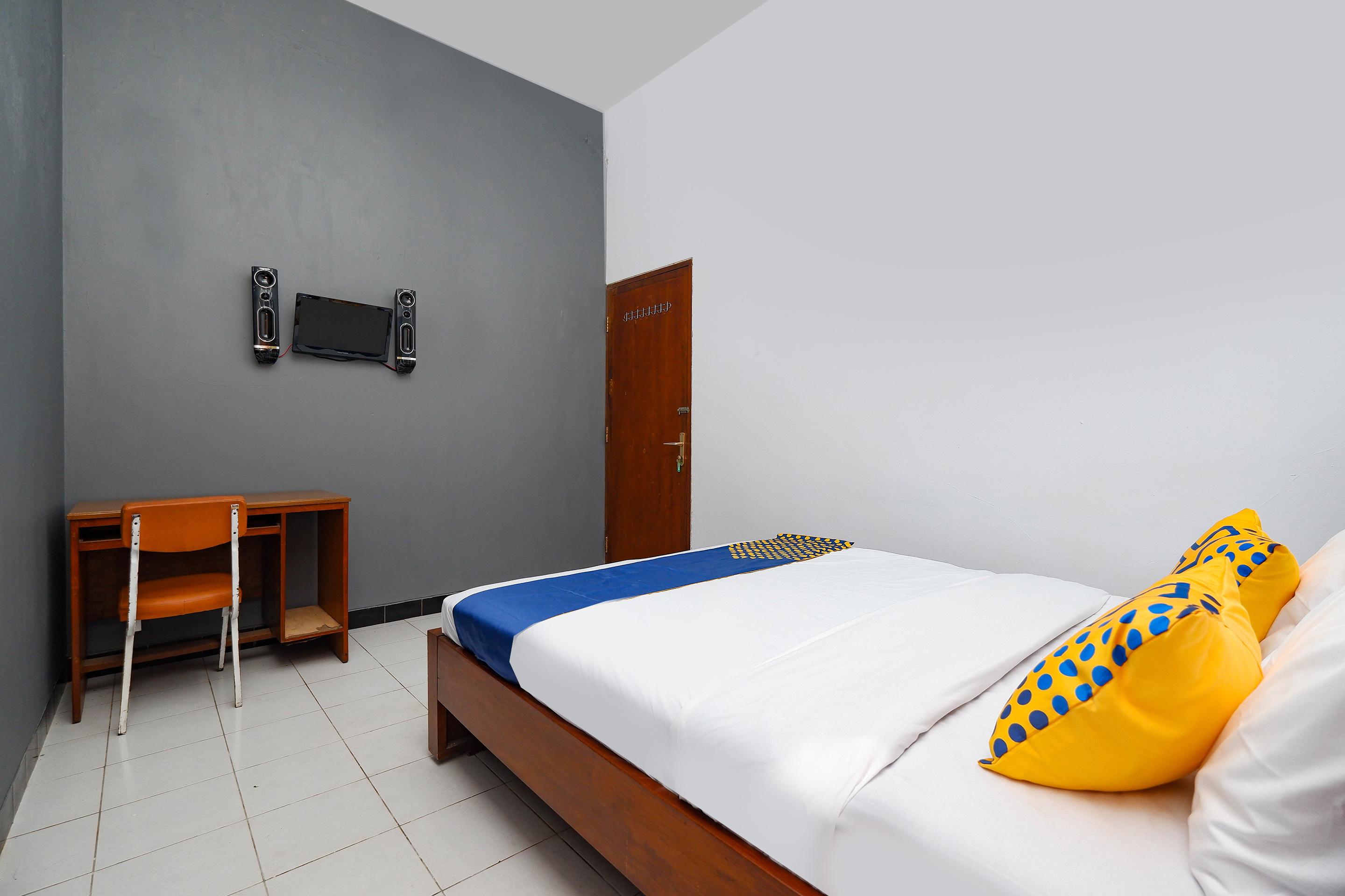 Oyo 2240 Simpang Tujuh Residence Kudus Exterior photo