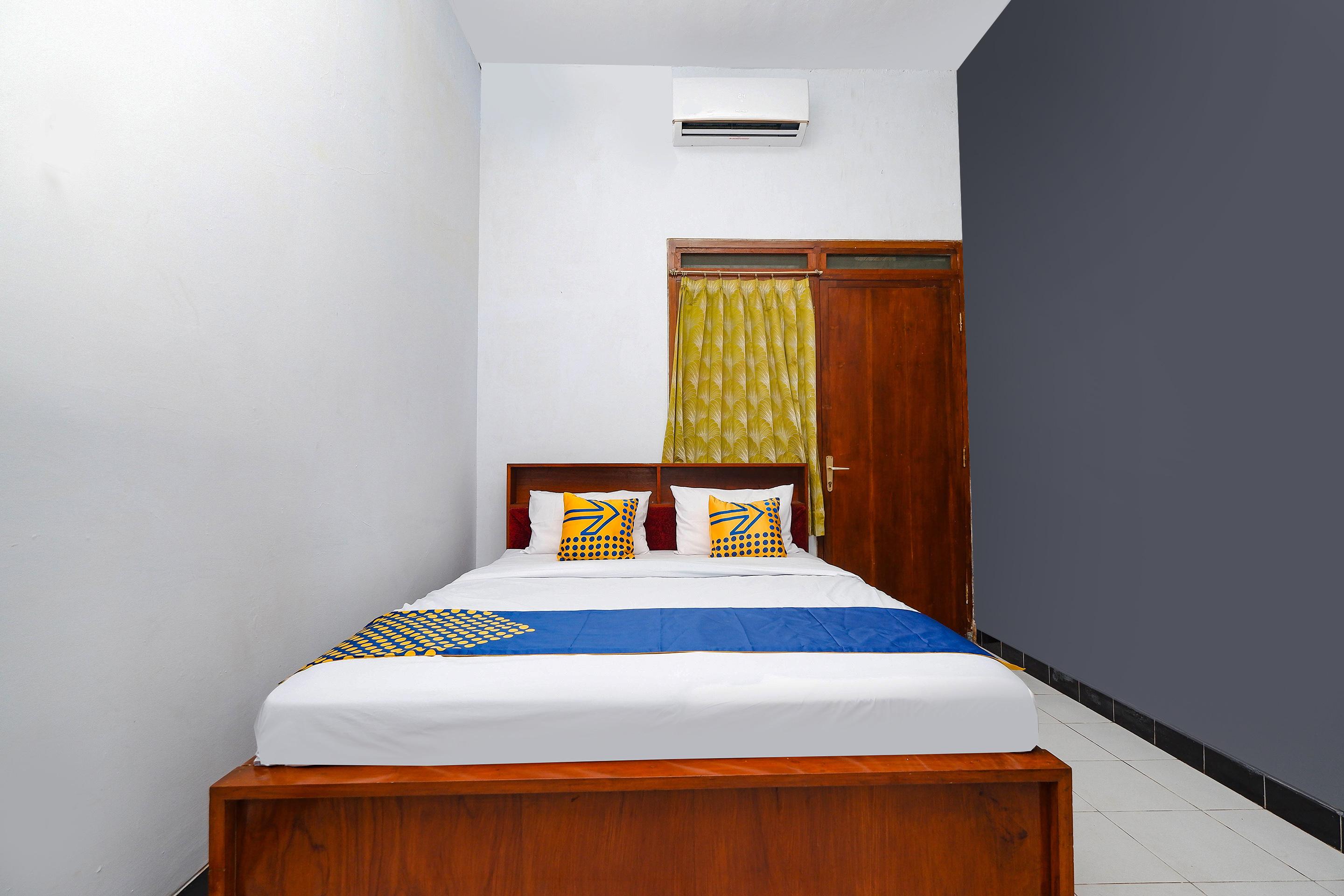 Oyo 2240 Simpang Tujuh Residence Kudus Exterior photo