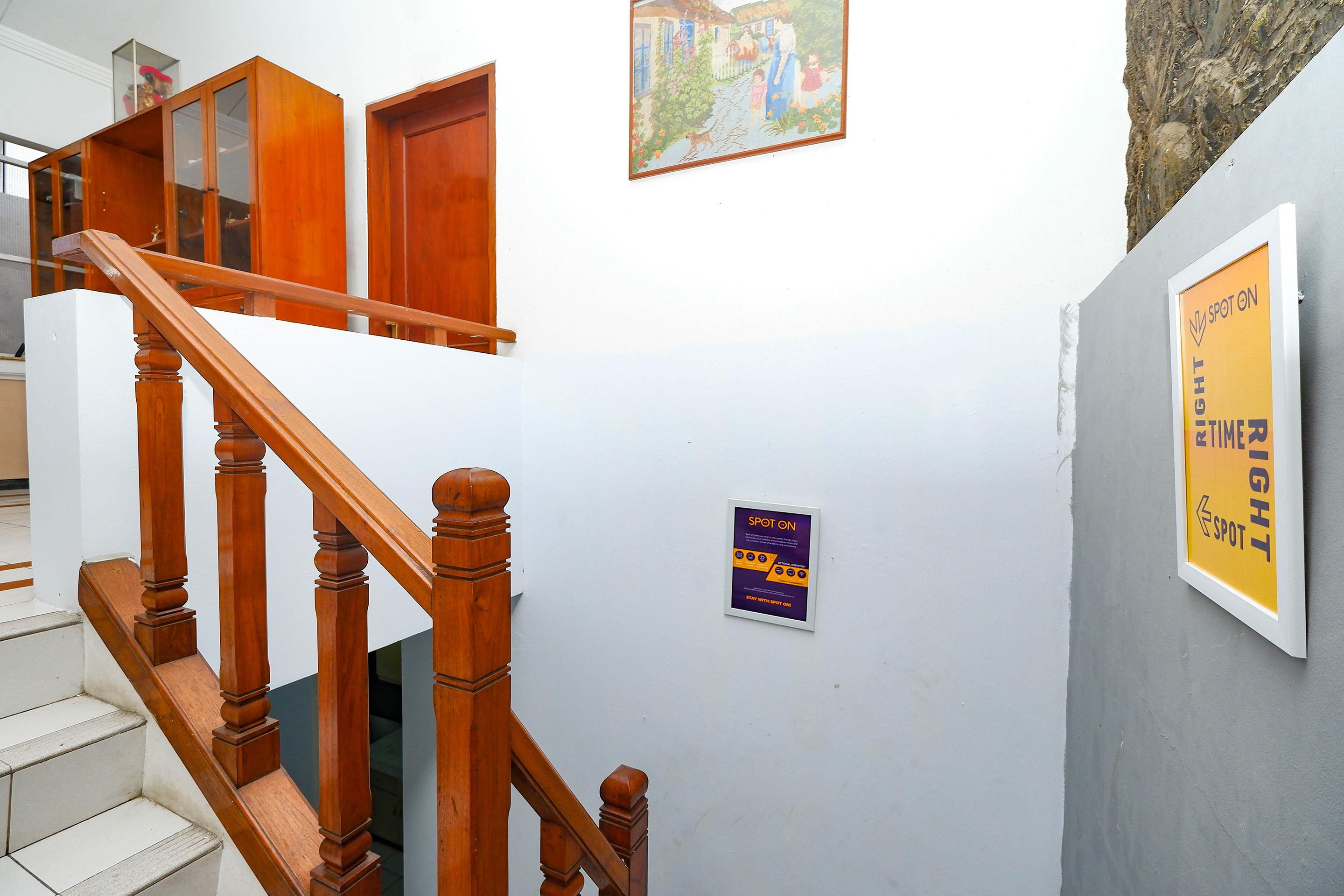 Oyo 2240 Simpang Tujuh Residence Kudus Exterior photo
