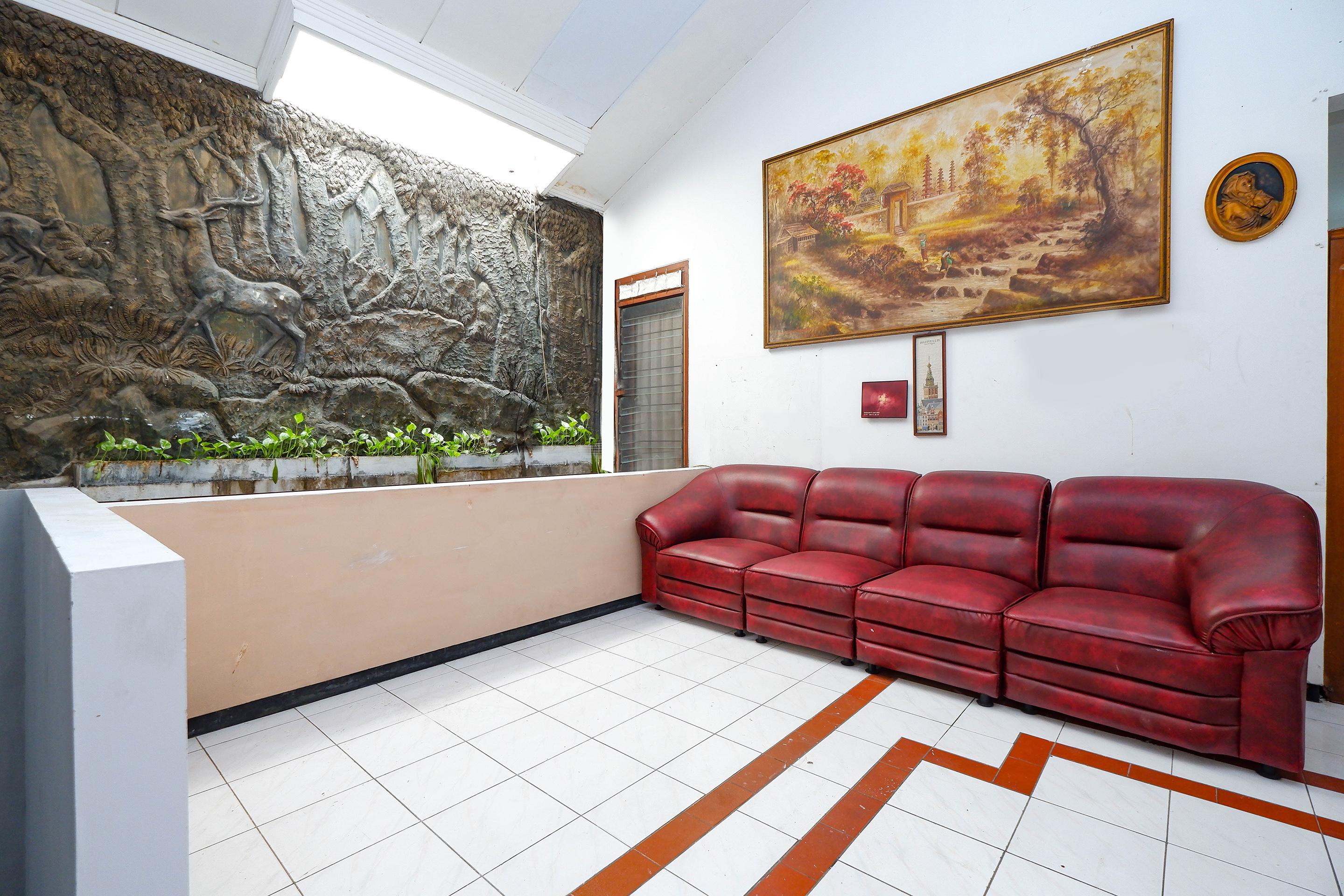 Oyo 2240 Simpang Tujuh Residence Kudus Exterior photo